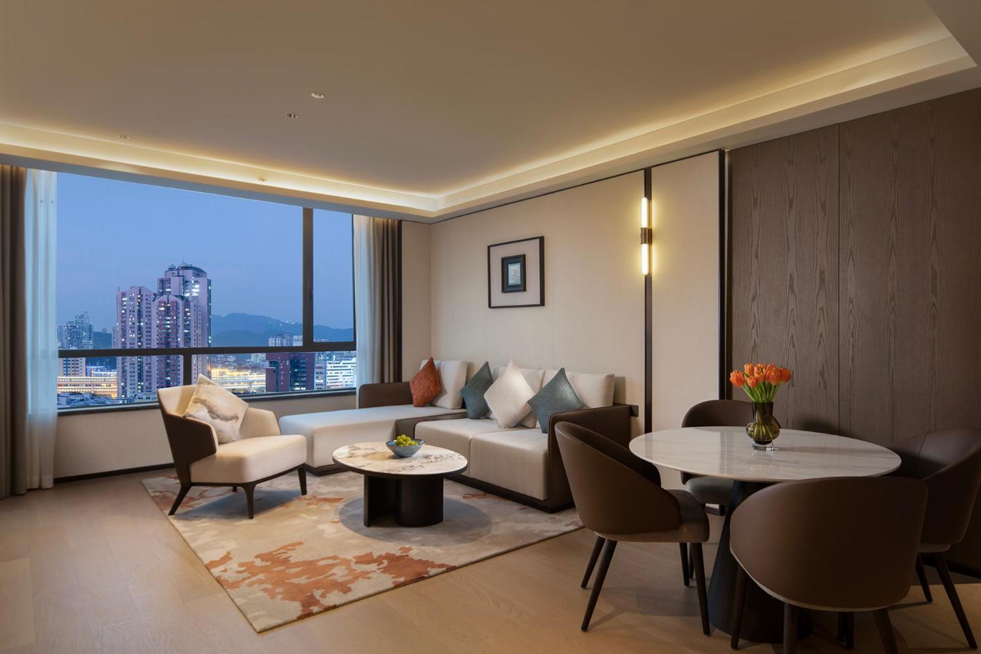 Yuexiu Hotel Guangzhou, Curio Collection By Hilton Kültér fotó