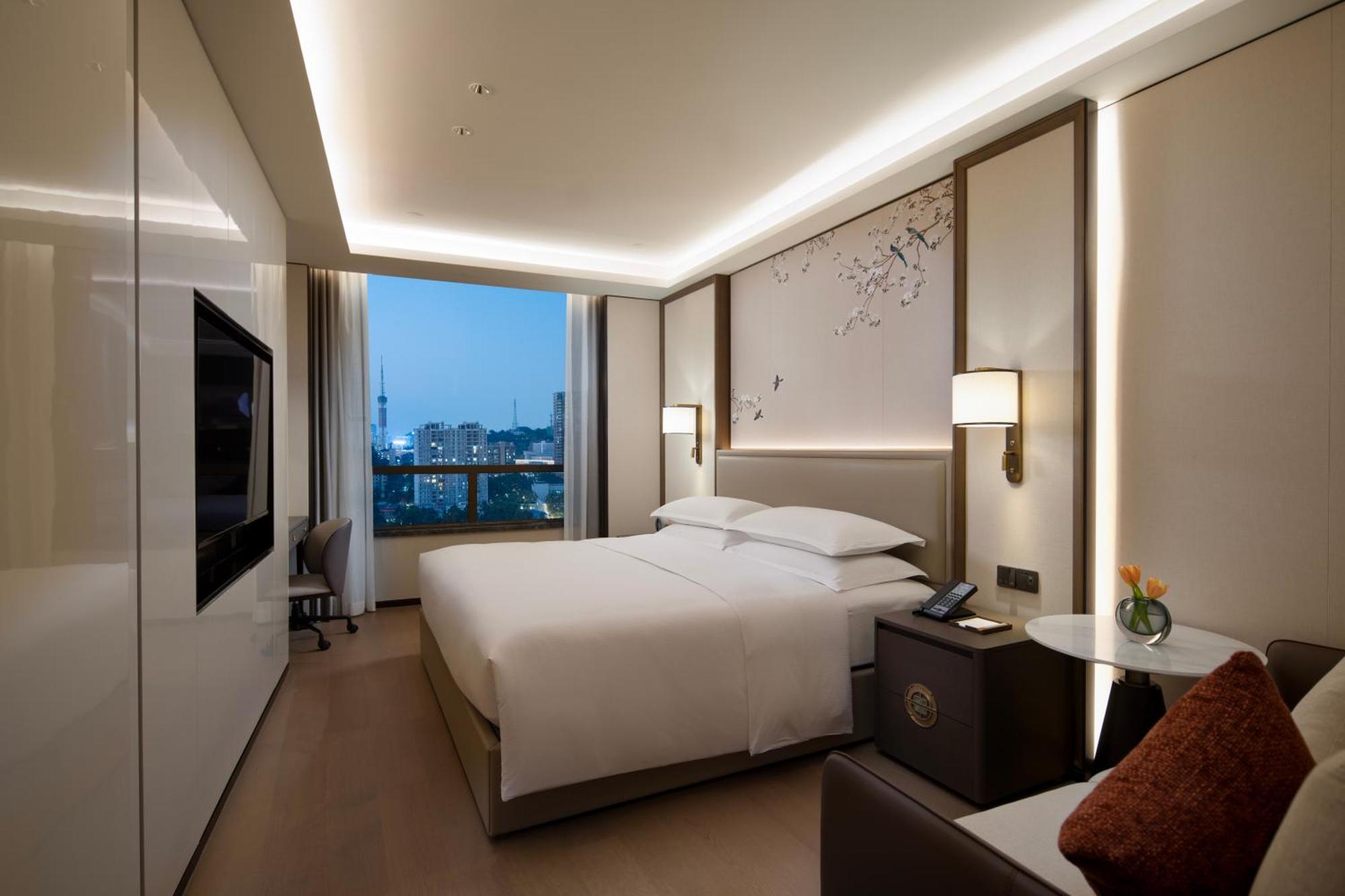 Yuexiu Hotel Guangzhou, Curio Collection By Hilton Kültér fotó