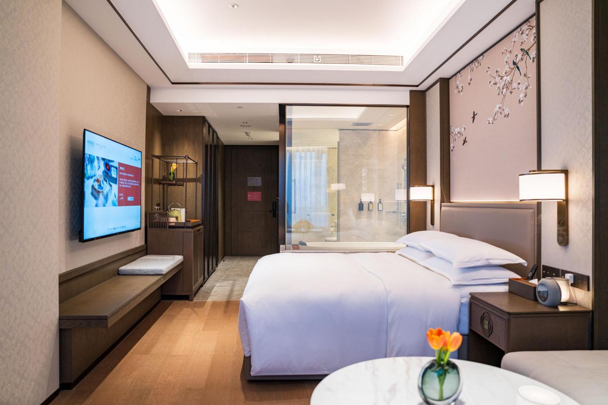 Yuexiu Hotel Guangzhou, Curio Collection By Hilton Kültér fotó